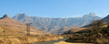 Drakensberg amphitheatre - © Yvonne Fox