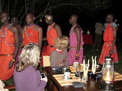 Dancers at dinner - ©Margarete Ardell